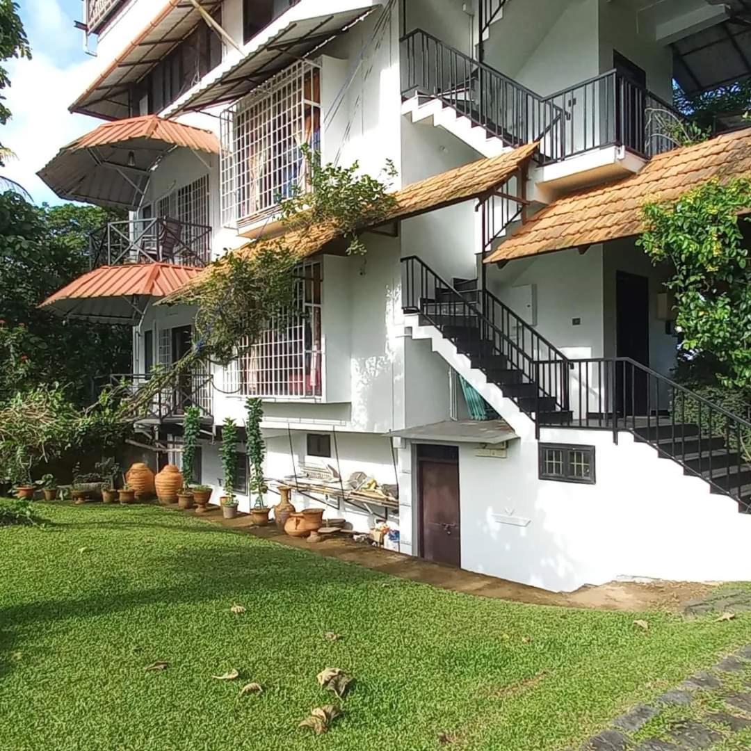 Pearl Spot Bed & Breakfast Nedumbassery Exterior photo