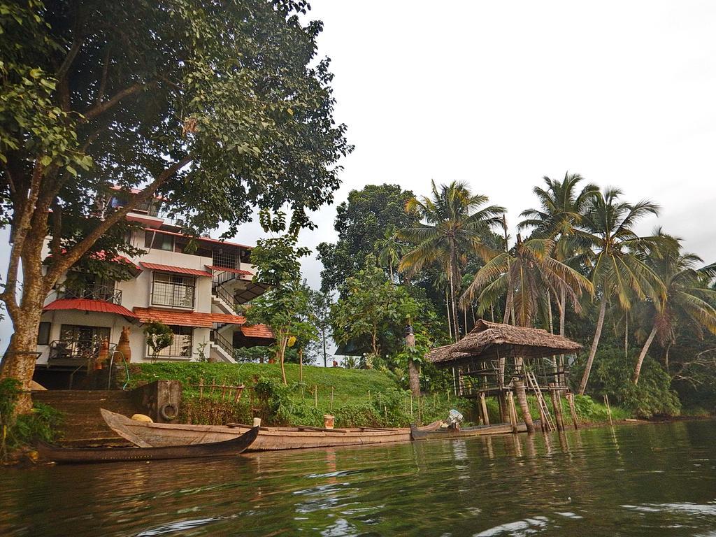 Pearl Spot Bed & Breakfast Nedumbassery Exterior photo