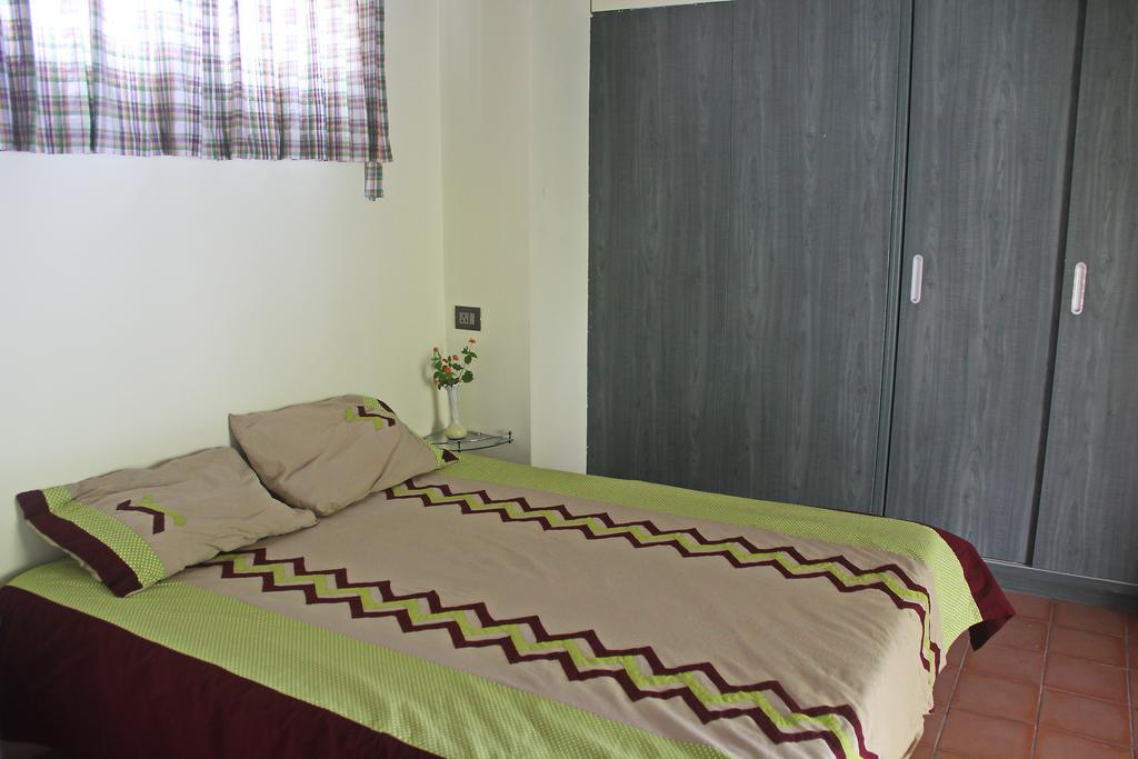 Pearl Spot Bed & Breakfast Nedumbassery Room photo