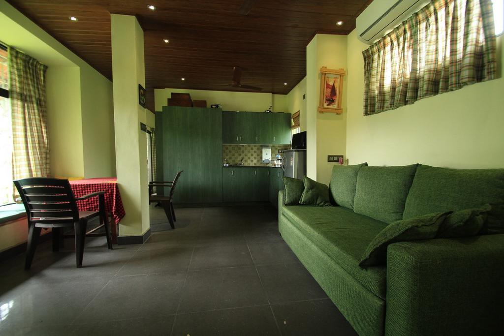 Pearl Spot Bed & Breakfast Nedumbassery Exterior photo