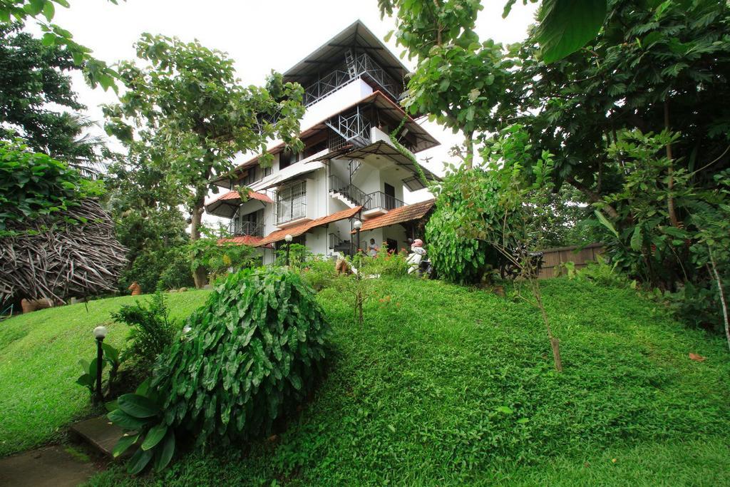 Pearl Spot Bed & Breakfast Nedumbassery Exterior photo