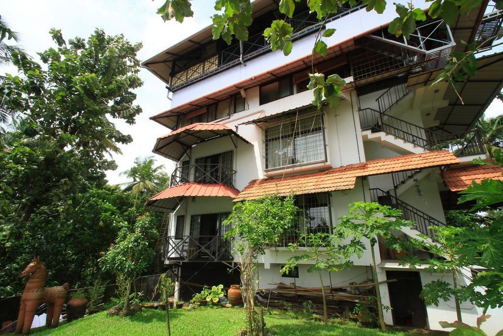 Pearl Spot Bed & Breakfast Nedumbassery Exterior photo